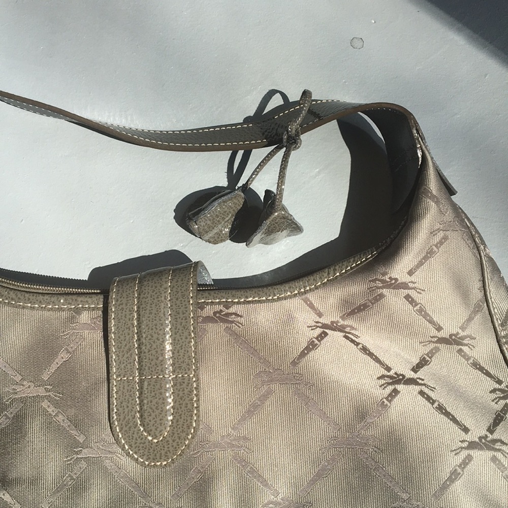 Longchamp purse - Picture 4 of 7